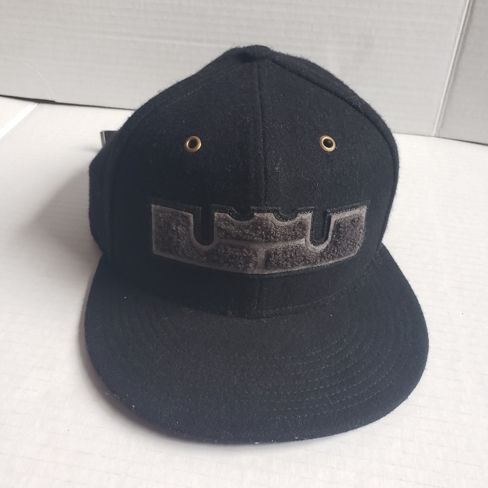 Lebron James Logo Nike True Wool Adjustable Buckle Strap